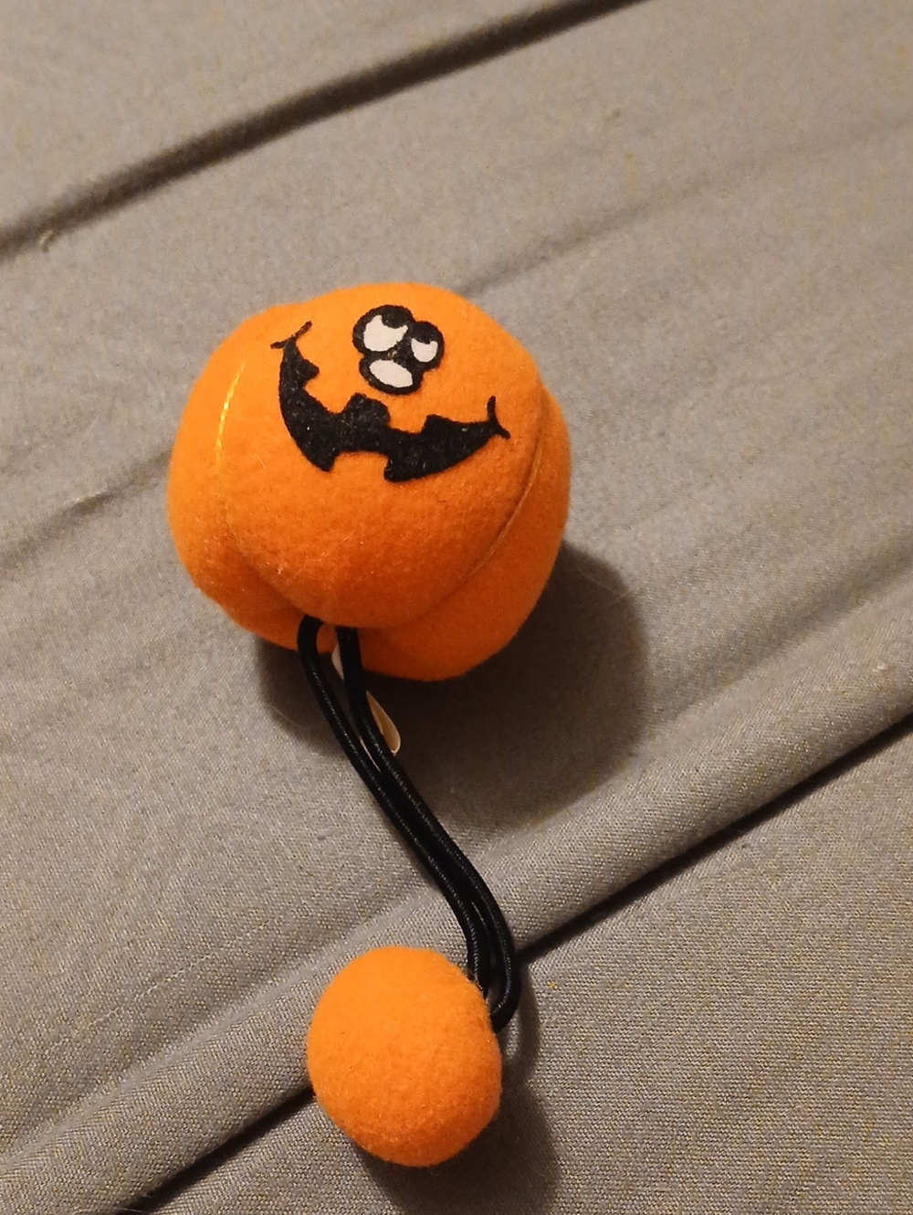 Womens Orange Pumpkin Hair Tie - Cute Jack-O'-Lantern Accessory